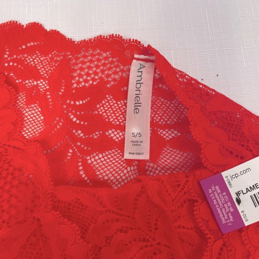 Ambrielle Vibrant Red Lace Thong Panties NEW - Picture 4 of 6